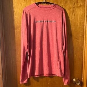 Under Armour Men's Heathered Red Long Sleeve Tee Medium